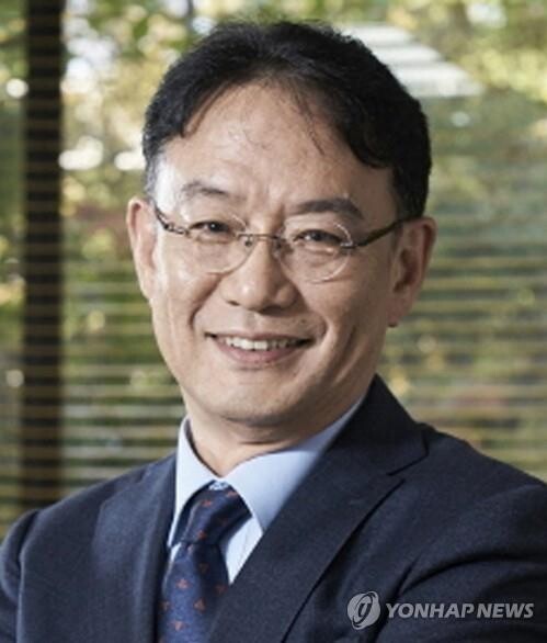 이우종 경기아트센터 사장 사퇴…"이재명 대선후보 도울 것"