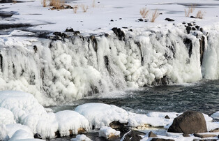 [K-Geography] Frozen waterfall