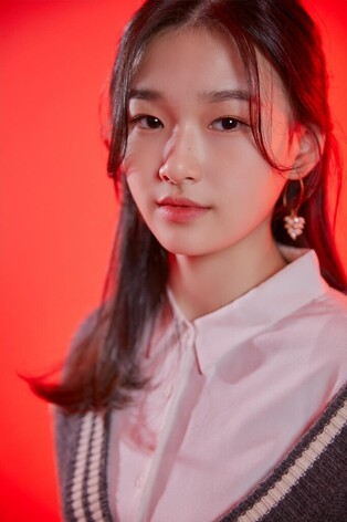 TikTok star JinE, releases digital single 'Like U'