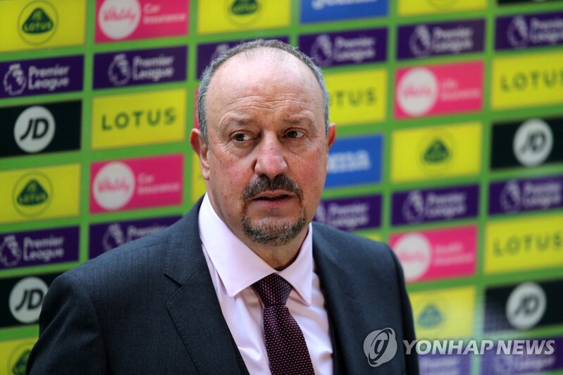 베니테스 에버턴 감독, 6개월 만에 경질…후임에 루니 등 거론