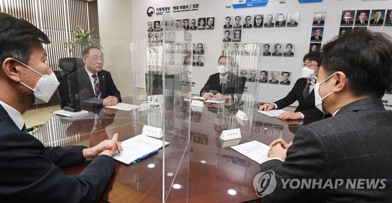 Finance chief calls for stern actions against property-related tax evasion