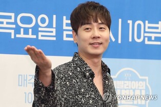 Shinhwa’s Andy announces marriage with 9 years younger announcer