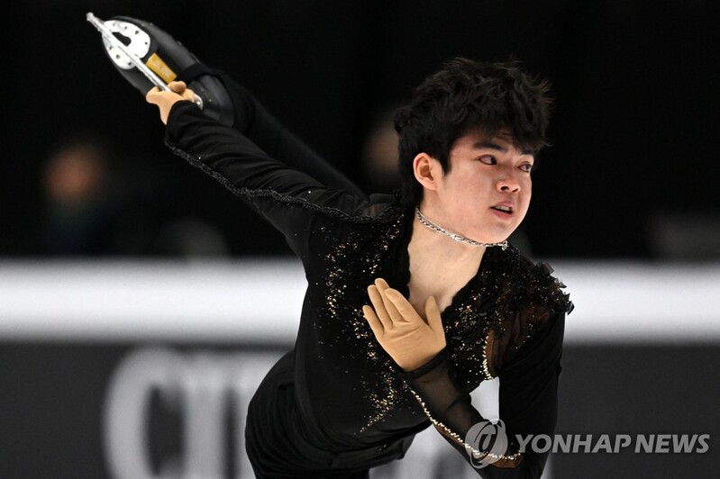 Olympic-bound Cha Jun-hwan wins men's short program at Four Continents