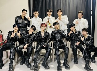 OMEGA X wins Rookie of the Year at Seoul Music Awards