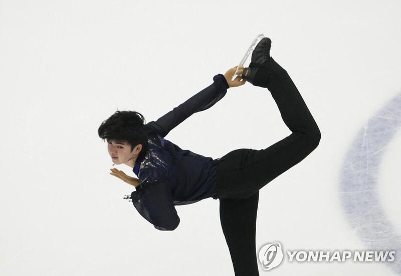 Olympic-bound figure skater Cha Jun-hwan captures final event before Beijing