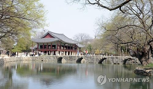 '드라마 촬영지로 뜬 남원'…광한루원 코로나에도 입장객 19% ↑