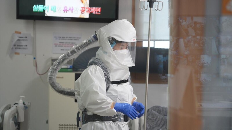 "여러분 덕분에 쉽니다" 오미크론 공세에 명절도 잊은 방역현장