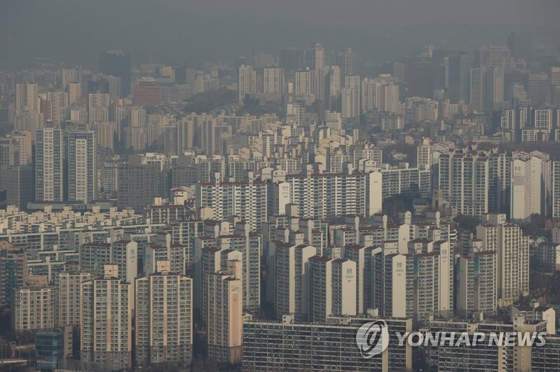 Housing price decline expected to accelerate: finance minister