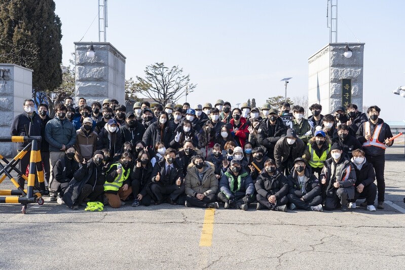 [영화소식] 이선균·조정석 주연 '행복의 나라' 크랭크업