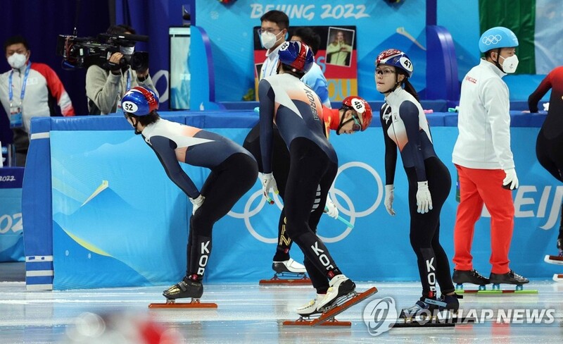 (LEAD) (Olympics) S. Korea crashes and burns early in inaugural short track mixed relay