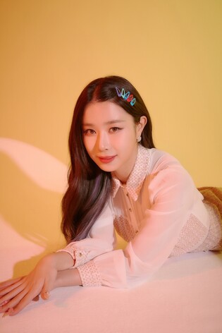 Rocking doll Roa·Juri’s individual teasers for second single 'Heart Rider'