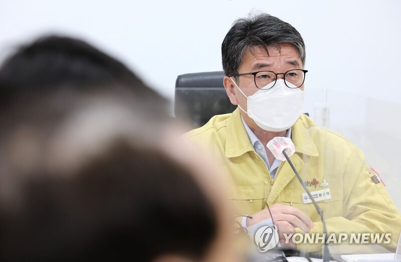 (LEAD) Vice health minister tests positive for COVID-19