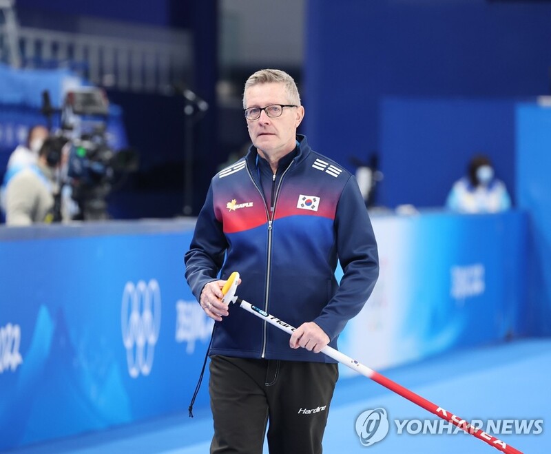 (Olympics) Canadian curling coach for S. Korea savors win over rival team coached by compatriot