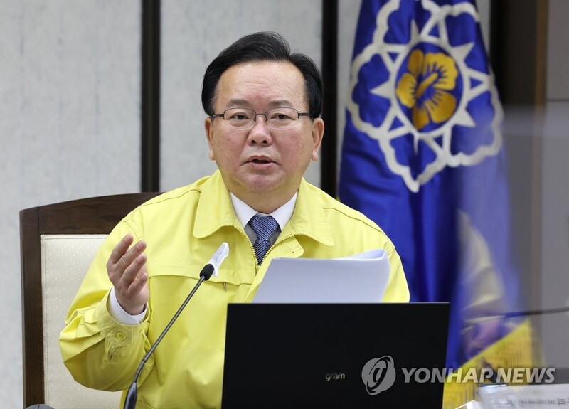 (LEAD) Daily COVID-19 cases top 90,000: PM