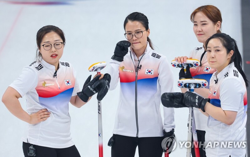 (Olympics) S. Korea blames big curling loss on poor execution