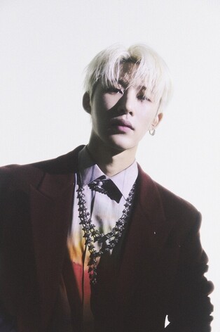 'Drug abuse' singer B.I signs contract with U.S. management company