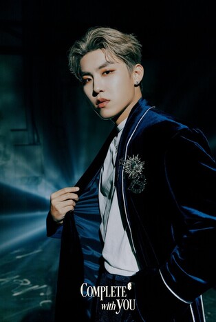 AB6IX’s Park Woo-jin tests positive for COVID-19