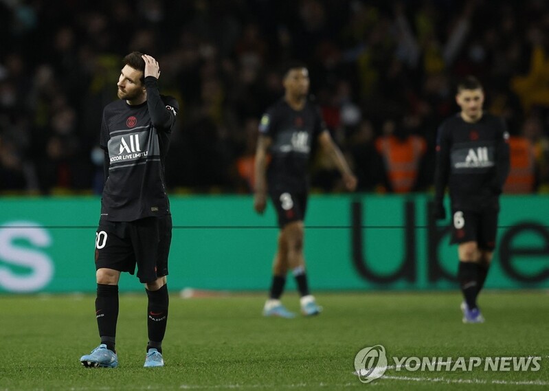 전반에만 3골 내주고 무너진 PSG, 리그 15경기 무패 중단