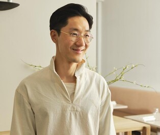 First Michelin-honored South Korean chef in Britain…Chef Park Woong-chul’s 'Sollip'