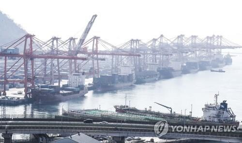 Exports rise 13 pct in first 20 days of Feb.