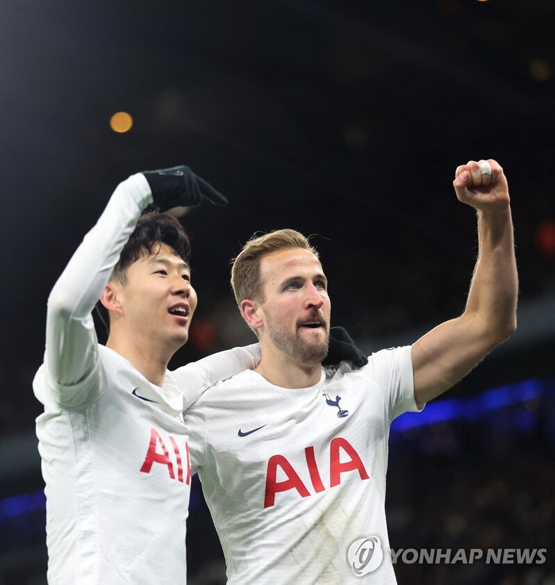 토트넘 콘테 감독 "손흥민·케인에게 거는 기대 더 크다"