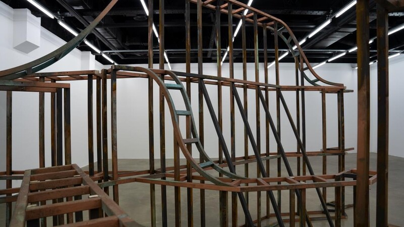 미술관에 서빙로봇·롤러코스터 레일…코로나시대 이동의 의미는