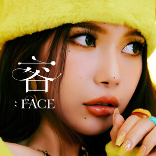 MAMAMOO Solar's jacket photo for '容 : FACE'