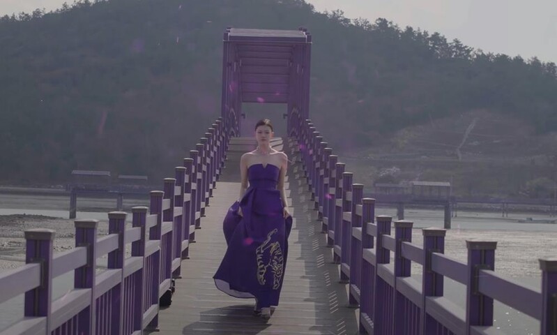 퍼플교서 펼쳐진 영화 같은 파리 패션쇼…신안군, 영상 공개