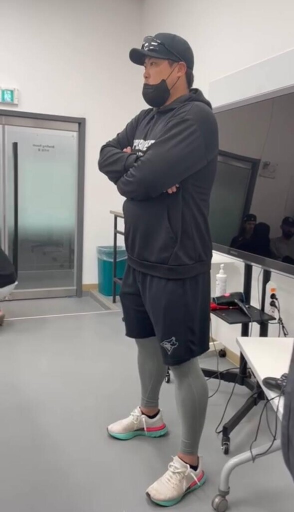 일일 강사로 나선 류현진…한화 투수들에게 30분간 강연