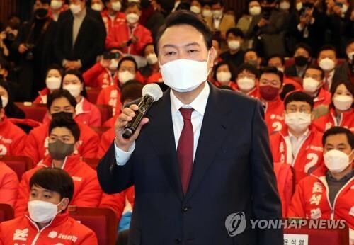 Yoon expected to seek to mend ties with chaebol leaders