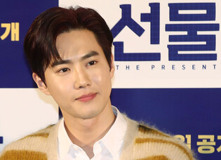 EXO’s Suho to release second mini album 'Grey Suit' on Apr. 4