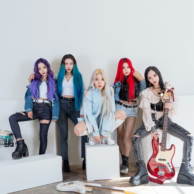 여성 록밴드 롤링쿼츠 "우리는 꽃 아닌 불꽃…차트 1위 꿈꾸죠"