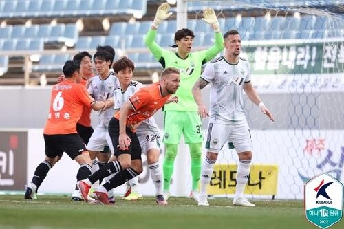 K League champs Jeonbuk in unfamiliar position after suffering 3rd straight loss