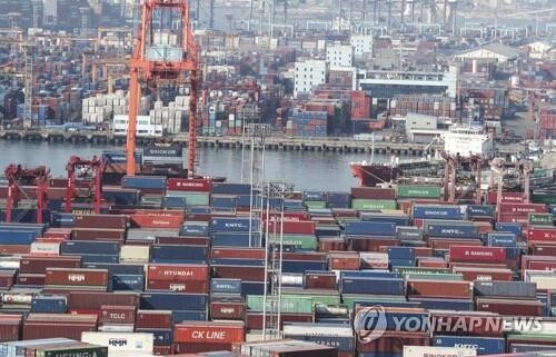 S. Korea's ICT exports surge 24 pct. in Feb. on robust chip demand