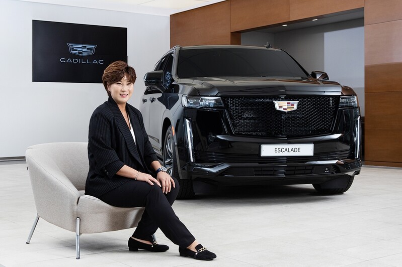 캐딜락, 박세리에 플래그십 SUV '에스컬레이드' 지원