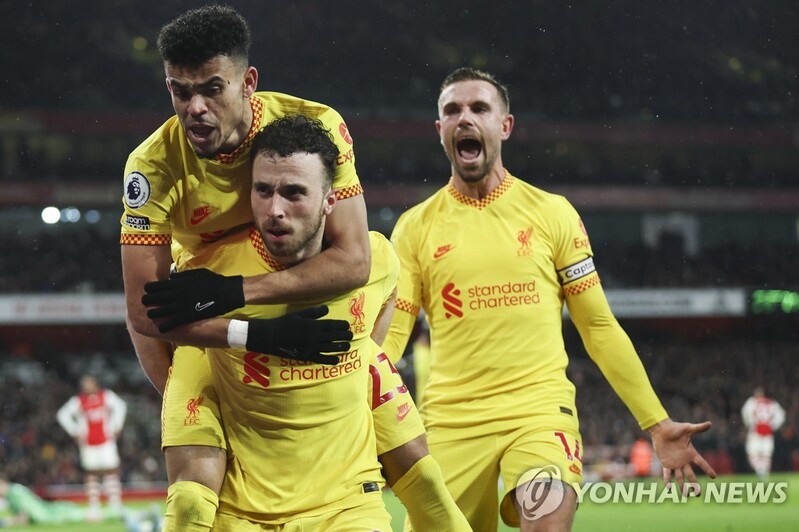 리버풀, 아스널 꺾고 EPL 9연승 신바람…선두 맨시티 턱 밑 추격