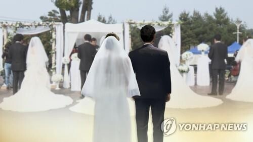 Number of marriages in S. Korea hits all-time low in 2021