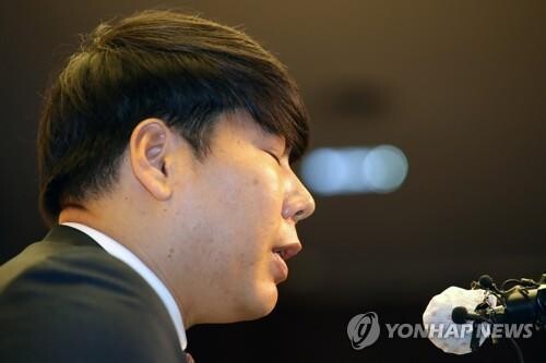 KBO club Heroes make head-scratching decision to sign controversial player