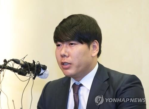 Heroes defend signing of troubled player, deny influence from ex-owner