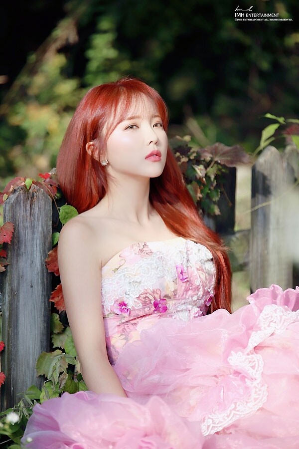 홍진영, "속죄하는 심정으로" 1년 반 만에 활동 재개