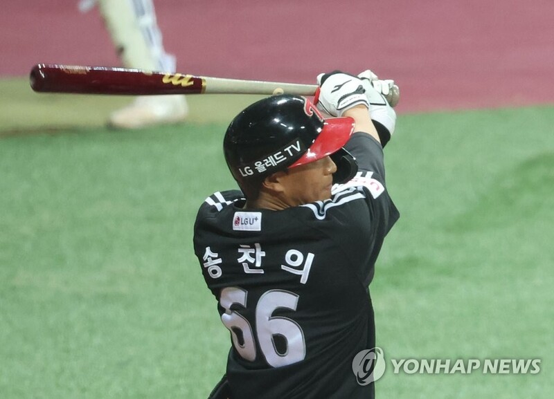 With another home run, magical spring continues for KBO rookie
