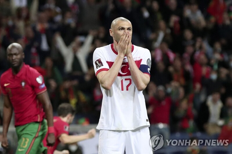 PK 실축에 카타르행 좌절…캡틴 일마즈, 터키축구대표 은퇴