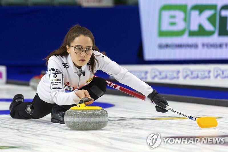 S. Korea takes silver behind Switzerland at women's curling worlds