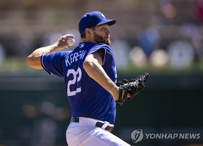 다시 웃는 커쇼…40개 공으로 4이닝 무실점 쾌투