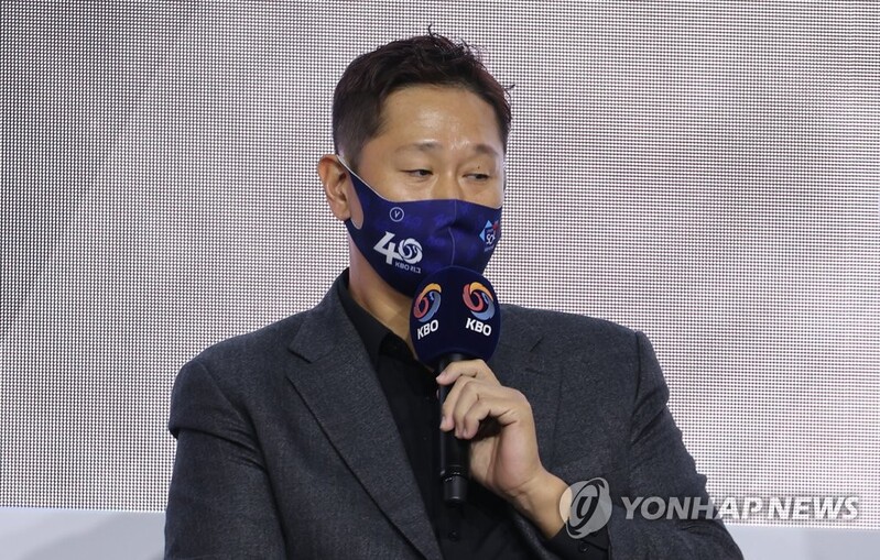 Retiring slugger Lee Dae-ho hoping to play for KBO championship for 1st time in final season