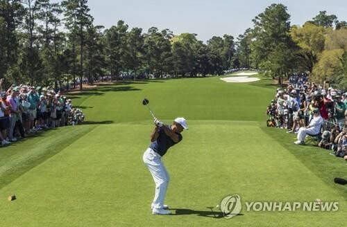 [권훈의 골프 확대경] 마스터스에 '타이거가 떴다'…연습 라운드에 구름 관중
