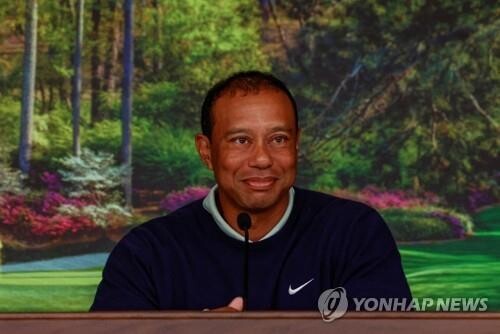 필드 복귀 선언 우즈 "우승 가능하다…72홀 걷는 게 과제"