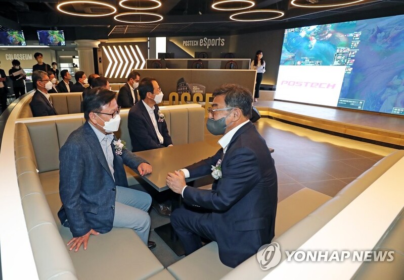 포항공대, 국내 대학 최초 e스포츠펍 조성…LOL 경기 보며 맥주