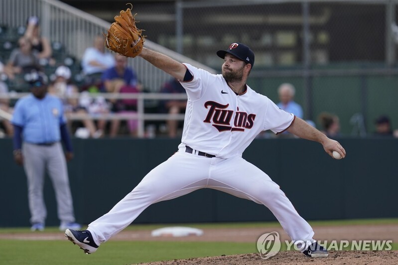 MLB 샌디에이고, 마무리투수 확보…패댁 내주고 로저스 영입