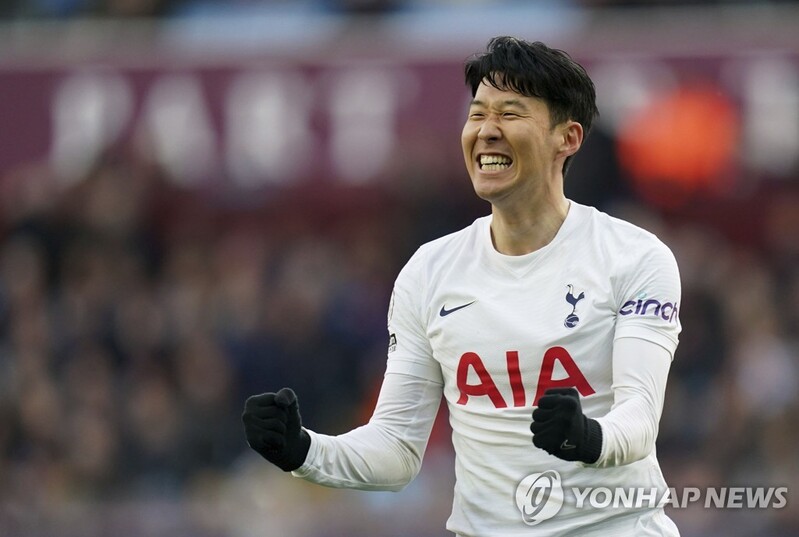 손흥민, EPL 2번째 해트트릭 폭발…17골로 득점 1위 3골 차 추격